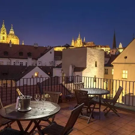 Pod Vezi 4* Praga