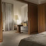 Pod Věží 4*