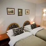 Pod Vezi Hotel