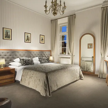 Pod Vezi 4* Prague