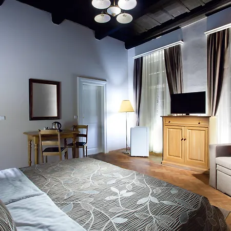 Hotel Pod Věží 4*