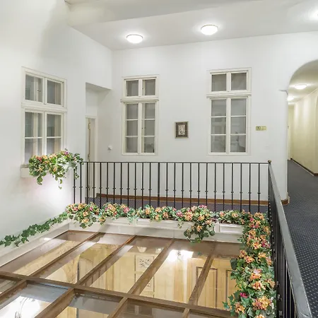 Hotel Pod Věží 4*