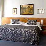 Pod Vezi Praga
